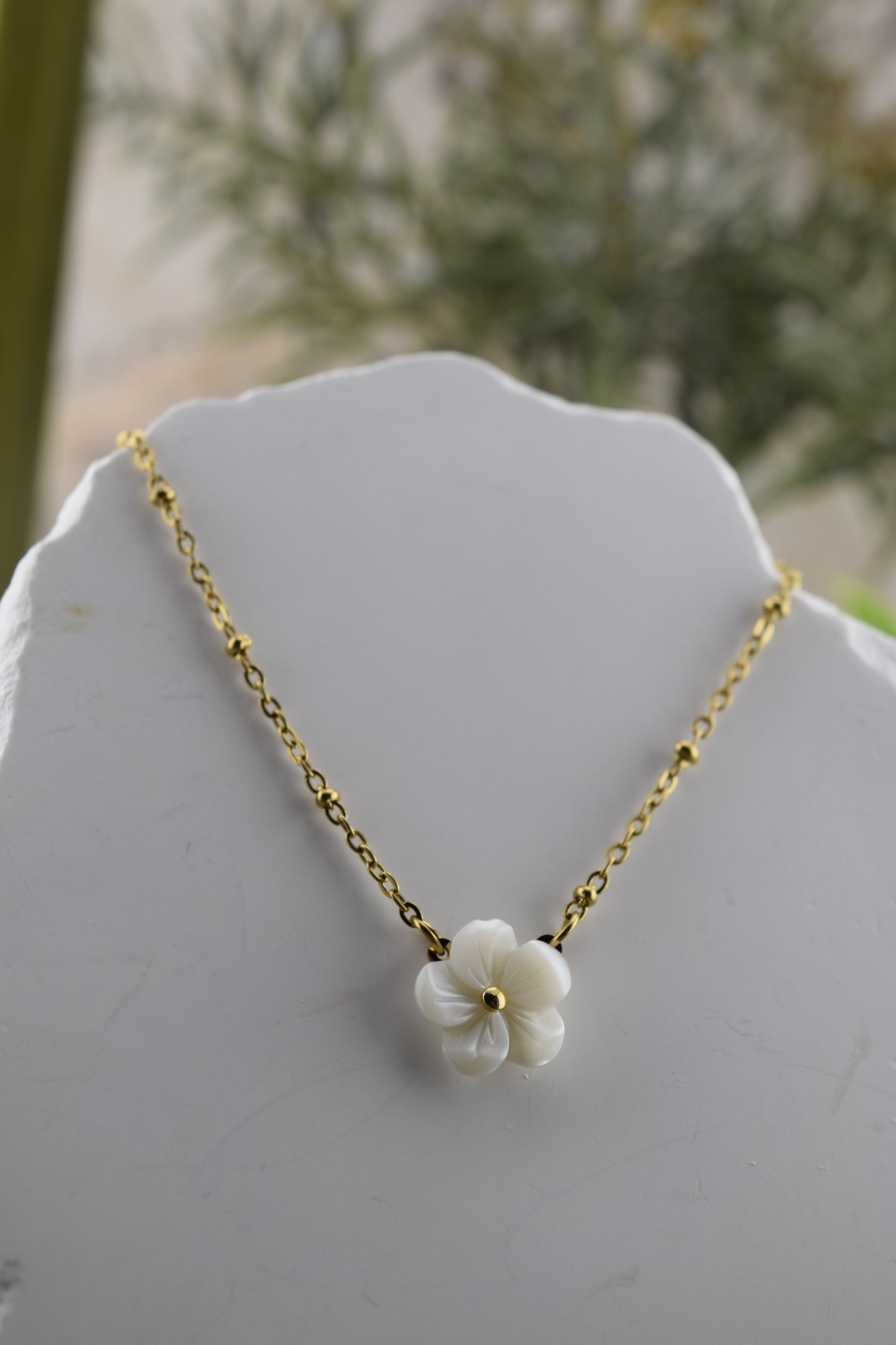 Ivory Sakura Pearl Necklace – Tarnish-Free / Waterproof / Hypoallergenic