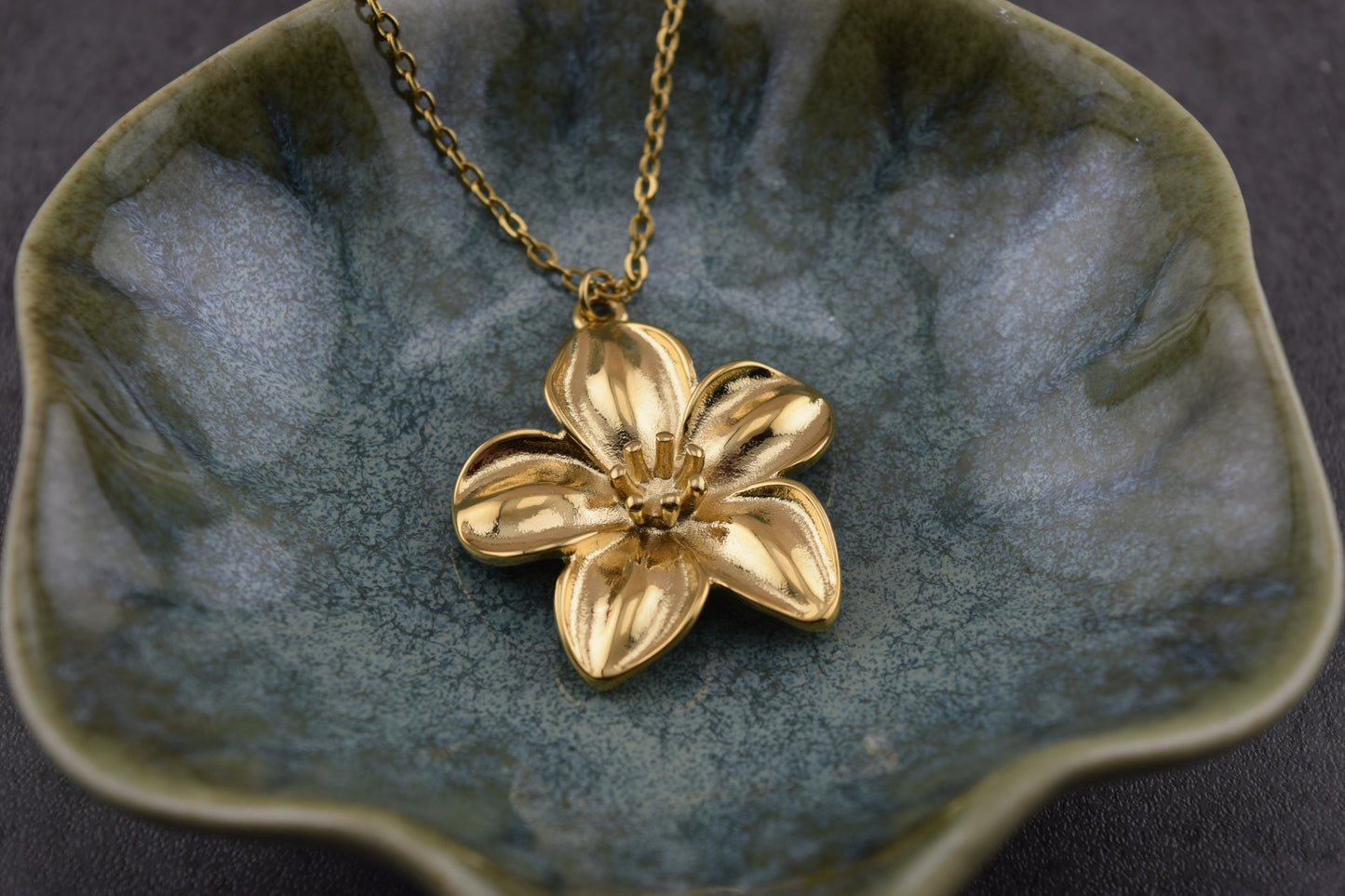 Golden Bloom Necklace