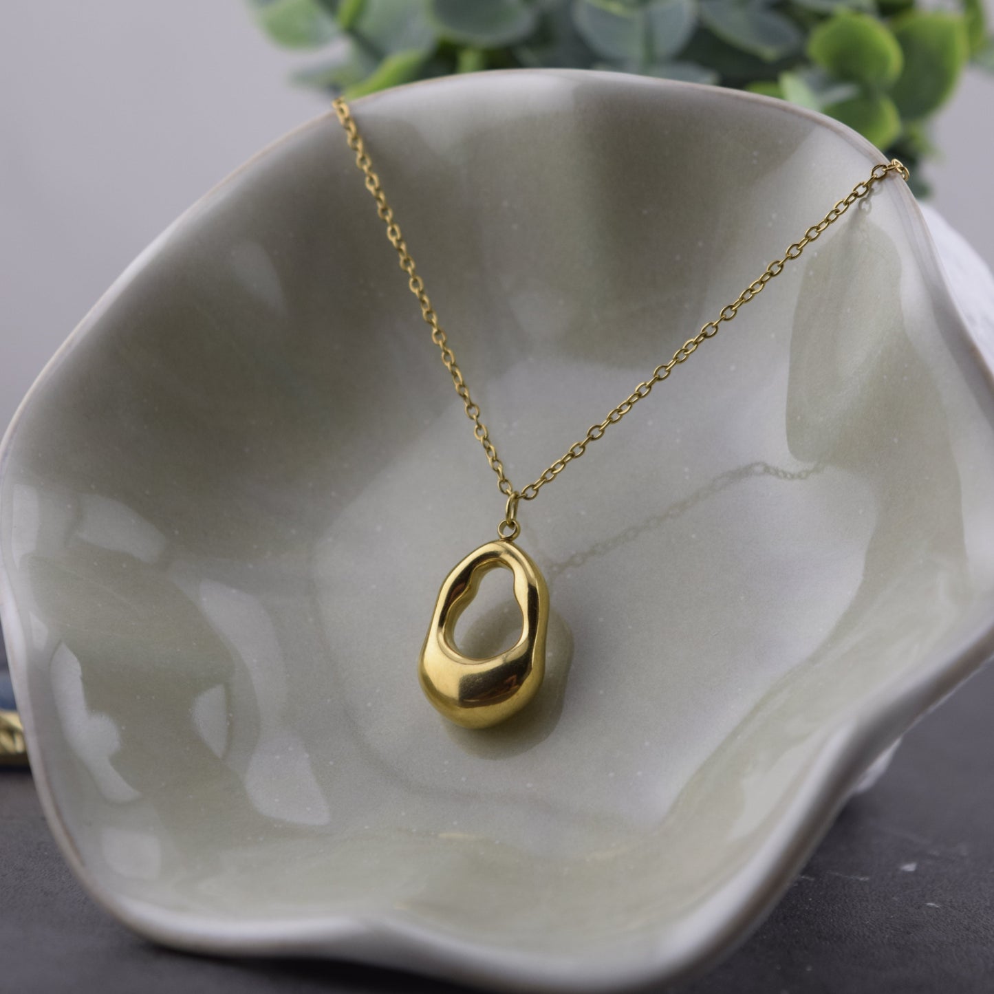 Golden Hollow Necklace