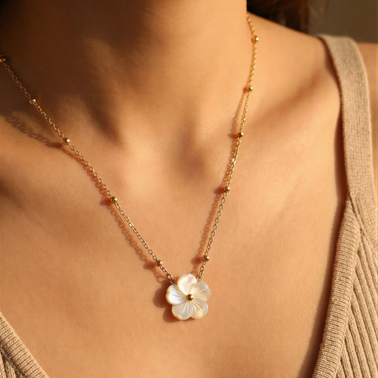 Ivory Sakura Pearl Necklace – Tarnish-Free / Waterproof / Hypoallergenic