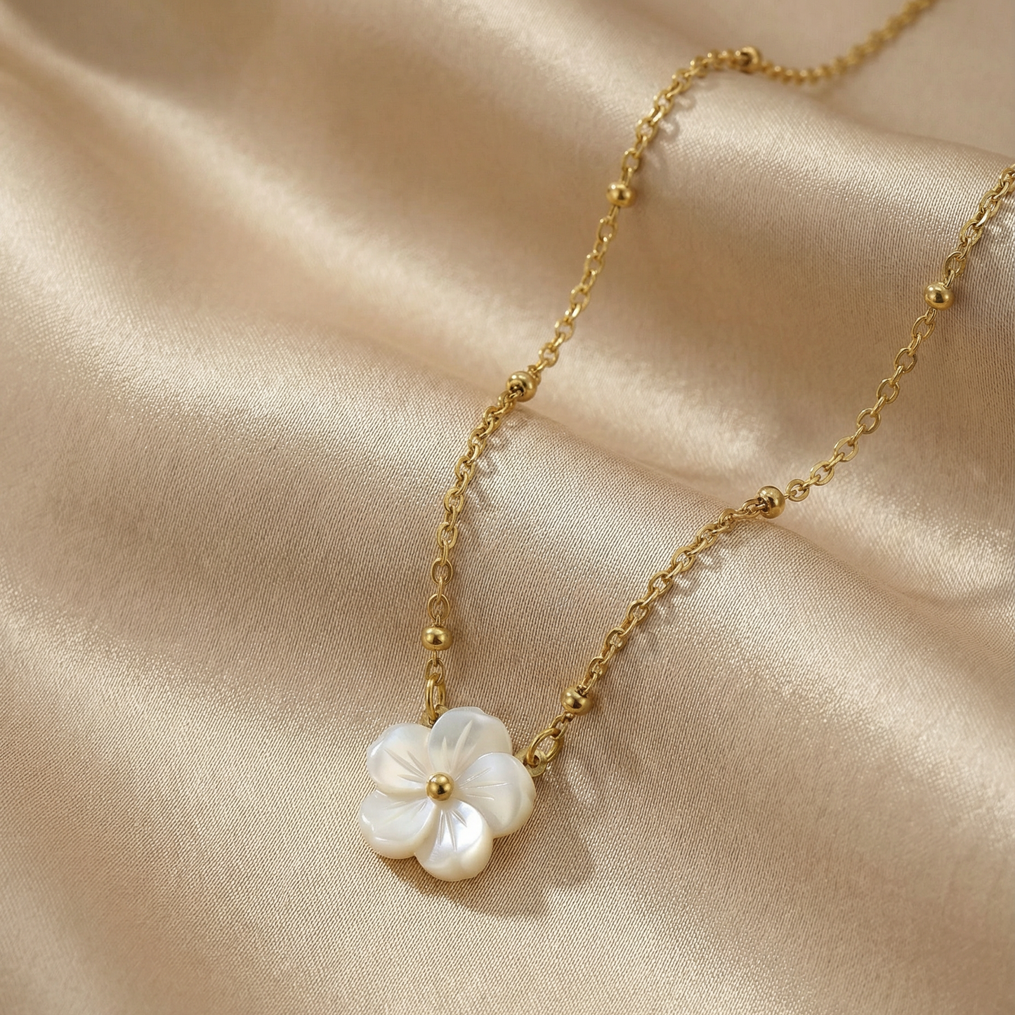 Ivory Sakura Pearl Necklace – Tarnish-Free / Waterproof / Hypoallergenic